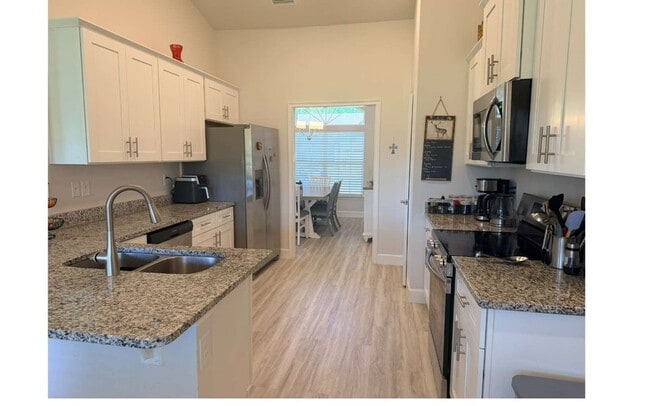 Photo - 297 SW Silverpalm Dr