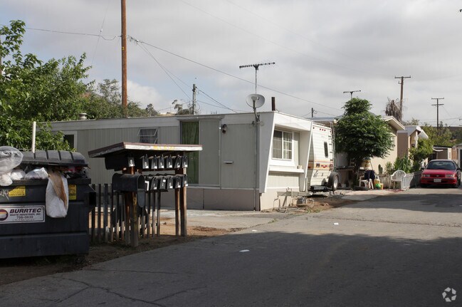 Photo - Orange Trailer Park Apartments