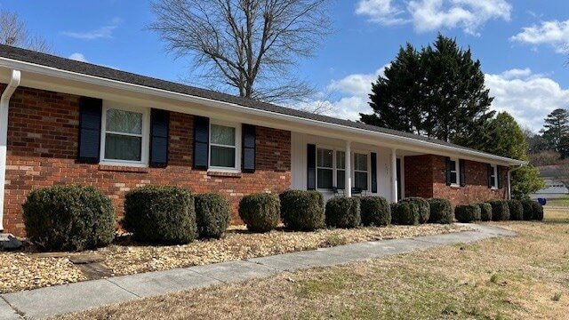 Photo - 425 Westview Dr NE