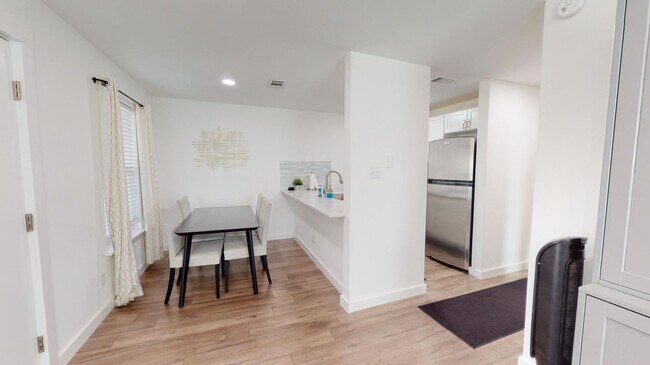 Photo - 6409 Burns St Unit 1