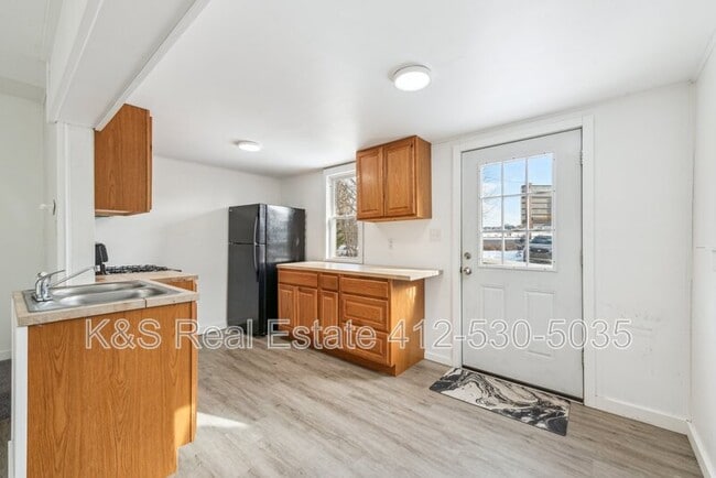Photo - 2128 Candee St