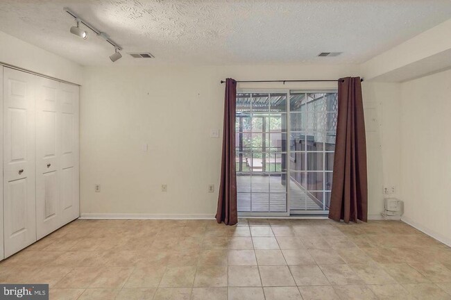 Photo - 44102 Tippecanoe Terrace