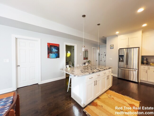 Photo - 74 Kingsdale St