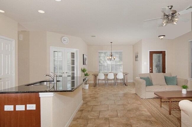 Photo - 3 Pine Needle Pl