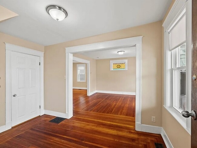 Photo - 115 Sagamore Ave Unidad 1