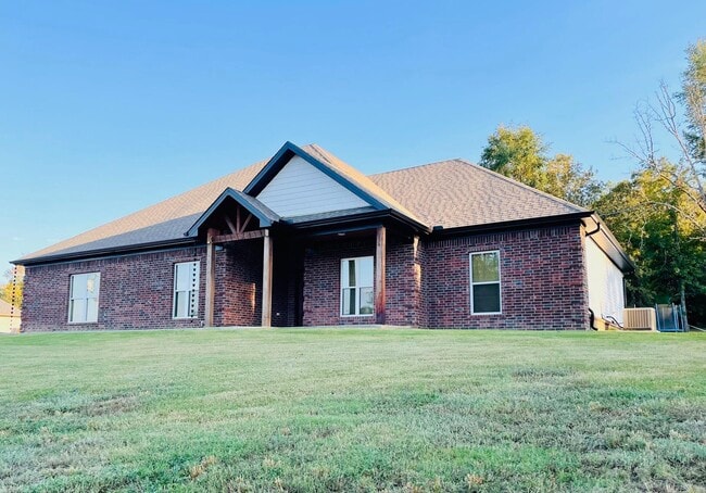 Building Photo - 21189 Meadows Acres Dr Rental