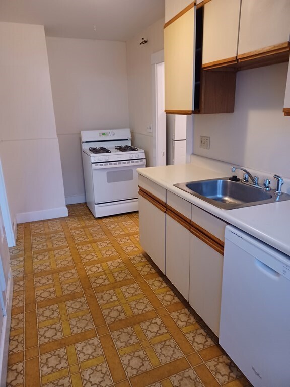 Photo - 66 Chapman St Unit 1