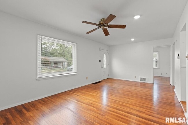 Photo - 5029 North Best Street