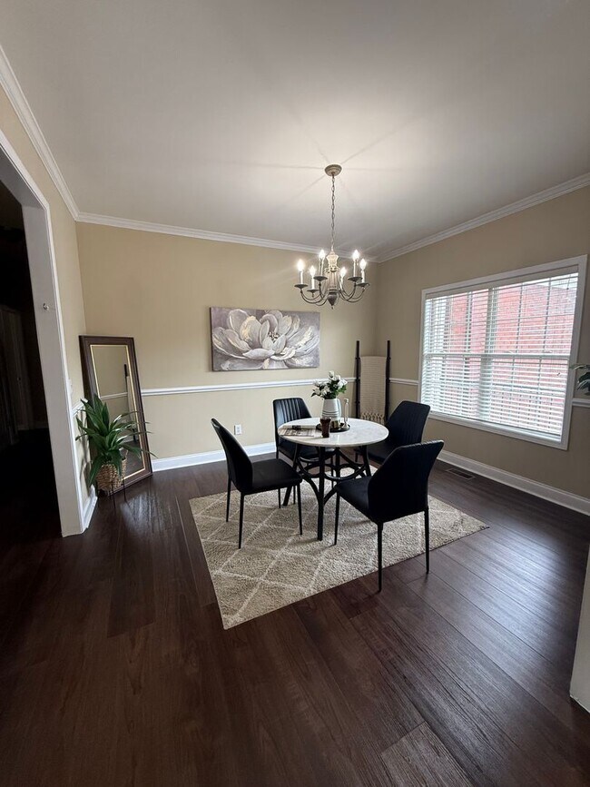 Photo - 450 Sterling Dr