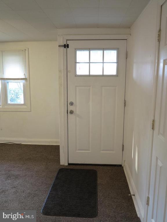 Building Photo - 6712 Breezy Dr