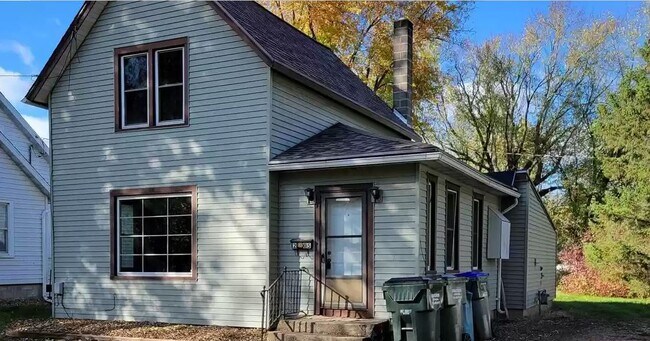 Photo - 1205 Shiocton St