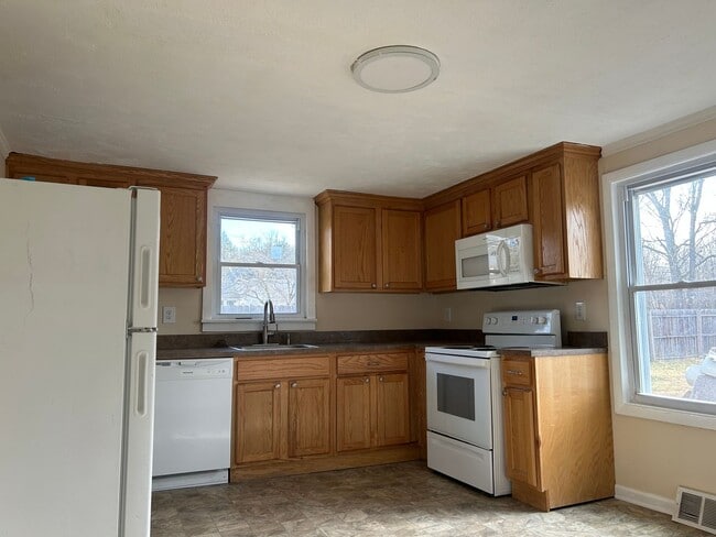 Photo - 12-14 Chapel Unit 14