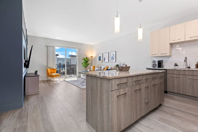 Photo - 28294 Ferry Rd Unidad ID1366986P