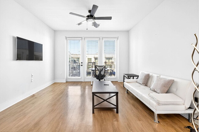 Photo - 1116 Gramercy Ln Unit ID1317854P