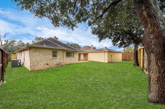 Photo - 8006 Oakington Dr