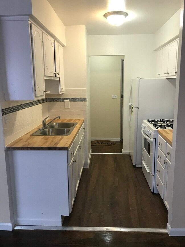 Photo - 5848 N Kenmore Ave Unit 208