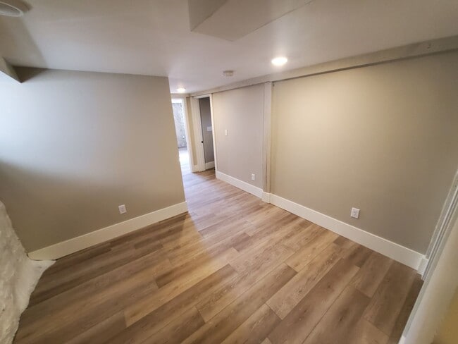 Photo - 1719 E 5th St Unidad 1