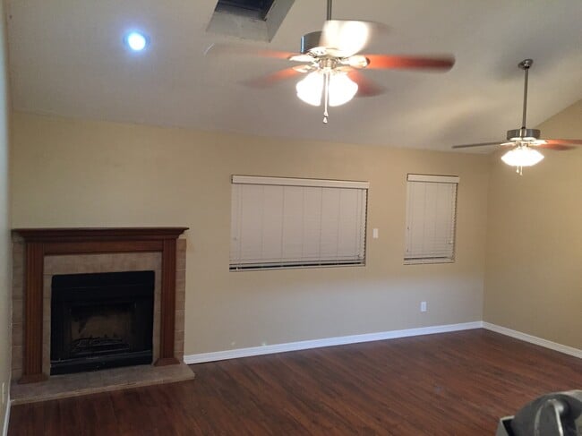 Photo - 14216 Woodlands Dr