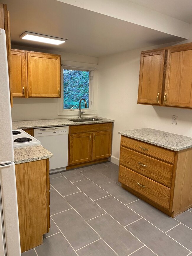 Photo - 4 Bedroom Home Just Off Cornell Campus