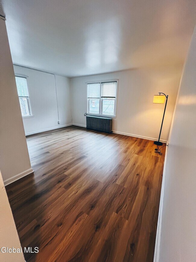 Photo - 92D Columbia Turnpike Unidad 3