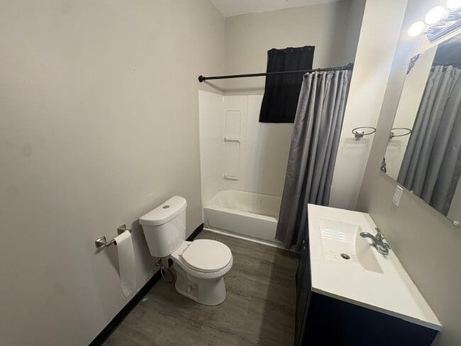 Photo - 703 Brookline Blvd Unit 1