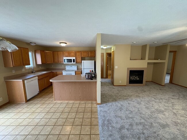 Photo - 6834 Whitewater Ln