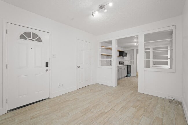 Photo - 1415 Church St