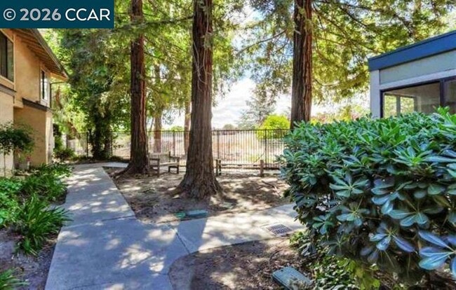 Photo - 2144 Northwood Cir Unit H