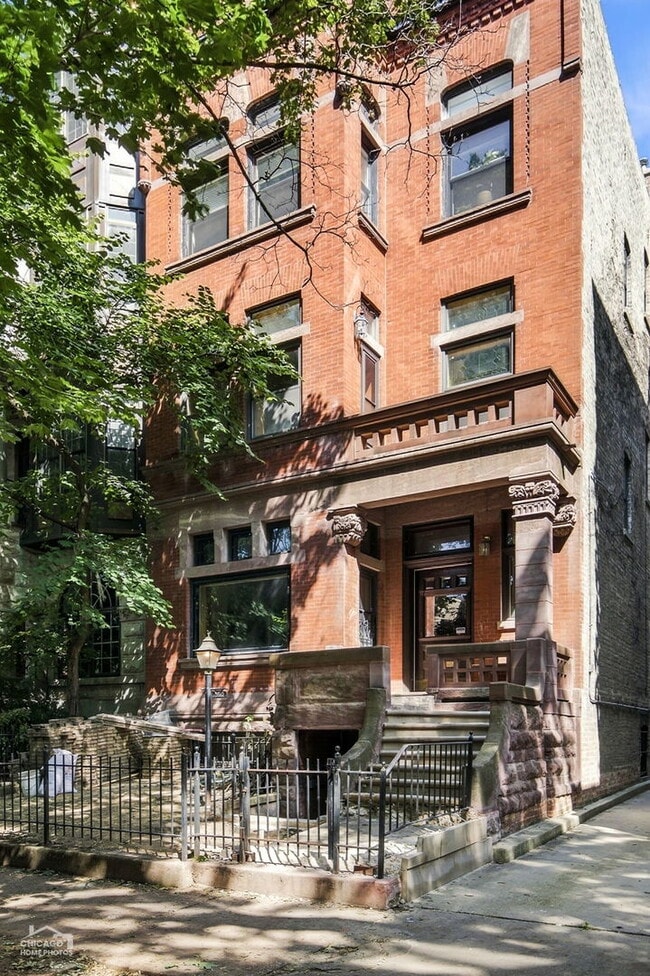 Photo - 560 W Arlington Pl