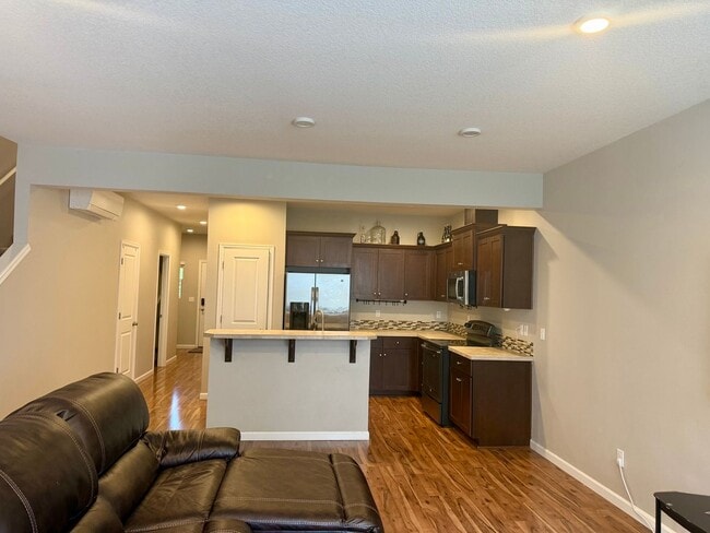 Photo - Lovely 3 bedroom/2.5 Bath Townhouse