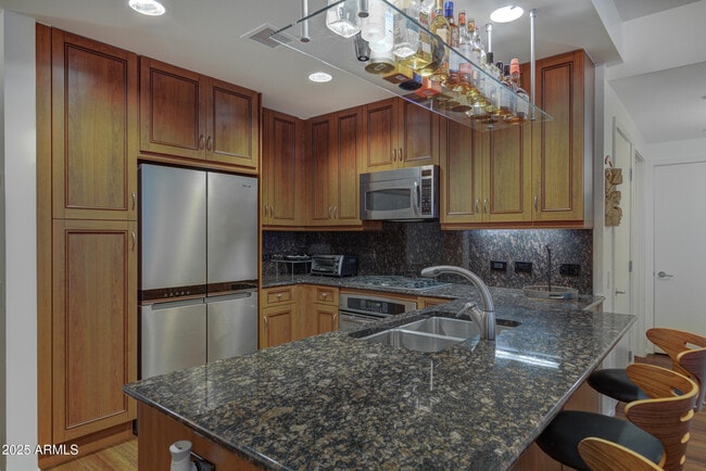 7147 E Rancho Vista Dr Unit 4007