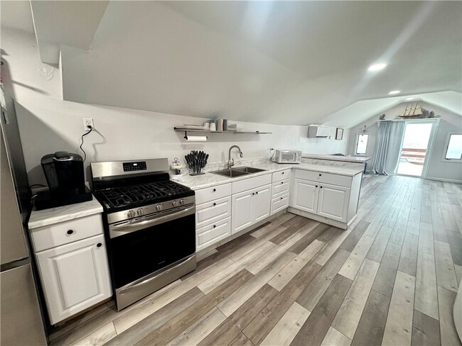 182 Lake Bluff Rd