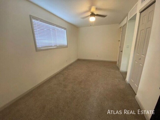 Photo - 2107 Preuss Rd Unidad B