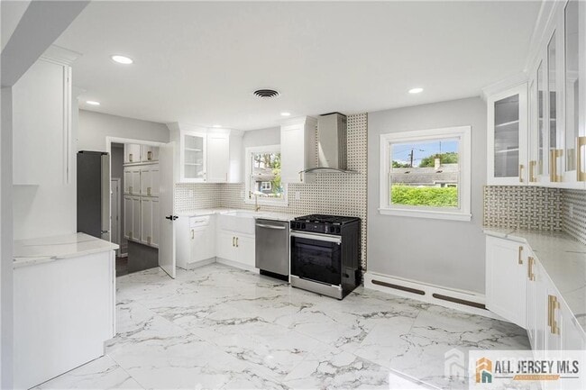 Photo - 366 Mulier Ave