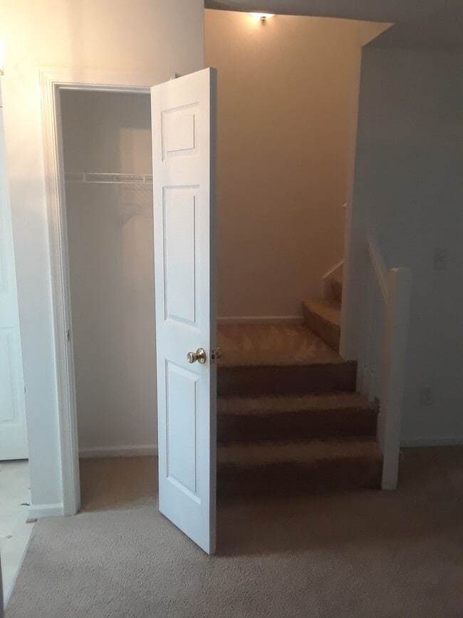 Photo - Suffolk: 3 bedrooms, 2.5 bathrooms near Obici