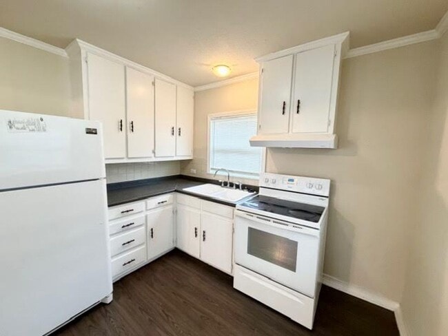 Photo - La Clede Properties Unit 608 LaClede St.  B (upstairs)