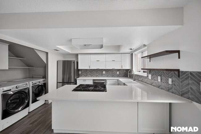 Building Photo - 9283 E Nassau Ave