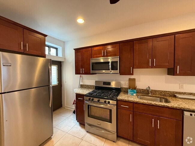 Building Photo - Newly Renovated Triplex East Passyunk Unit 1 Rental