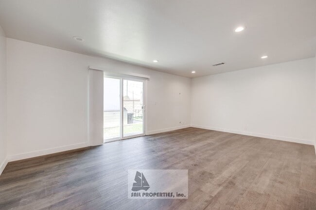 Photo - 4-Bedroom Huntington Beach Home – Cul-de-Sac, Fully Remodeled