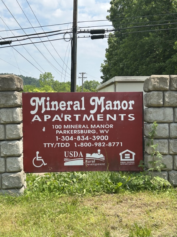 Building Photo - 100 Mineral Manor Way Unit 03 Rental