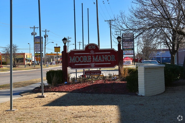 Photo - Moore Manor Apartments