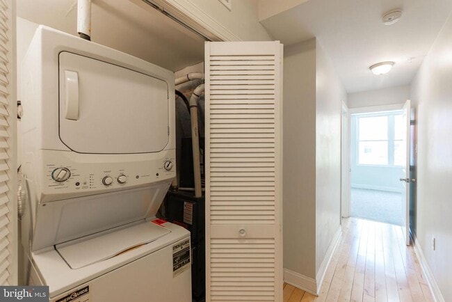 Photo - 319 N Preston St Unit 2