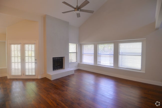 Building Photo - 6304 Maury Hollow Rental