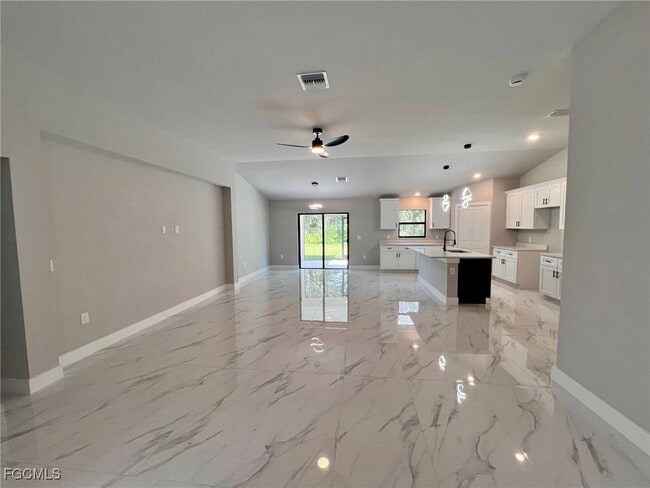 Photo - 3606 51st St W