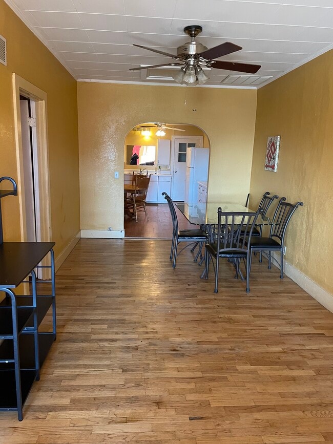 Photo - 132 Tecumseh St Unit 1