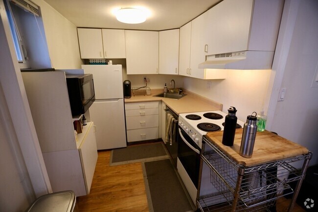 Building Photo - 51 Saint Paul St Unit 4 Rental