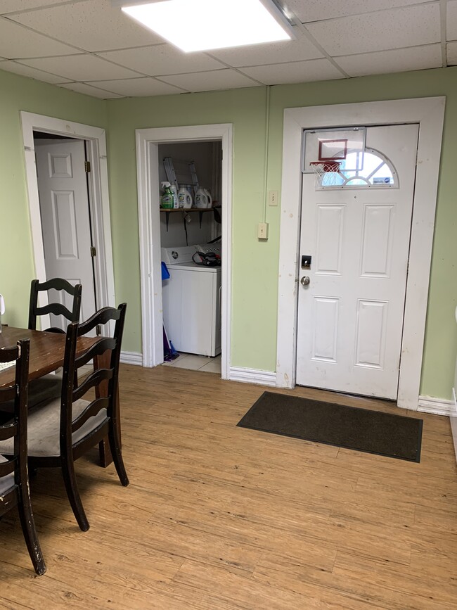 Laundry Area - 427 Taylor Ave Unit 427