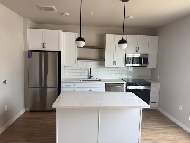7831 E Union Ave Unit 632