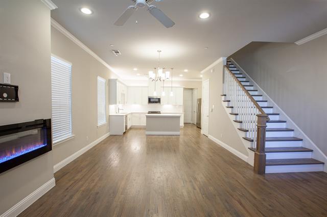 Photo - 8586 Church St