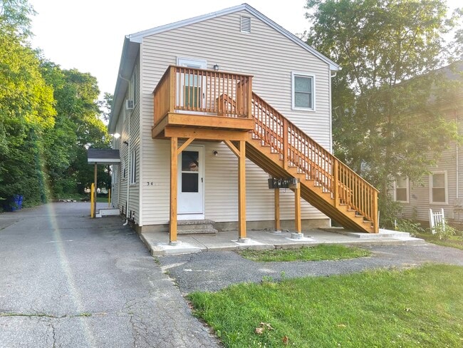 Front view of Building - 34 Pine St Unit 2R